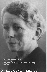 Trijntje Langbeek-ten Bruggencate. Foto: Tonny Vlaanderen, Alkmaar. Origineel in bezit van Petra Timmenga-Bakker te Gieten